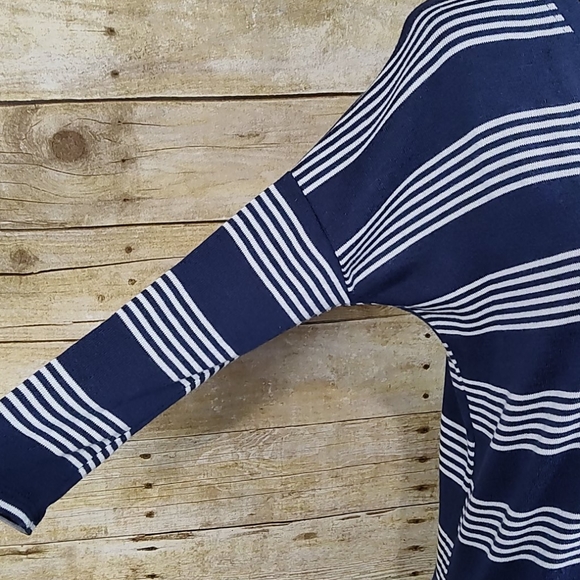 Market & Spruce Careen V-Neck Dolman Knit Top - Picture 5 of 9